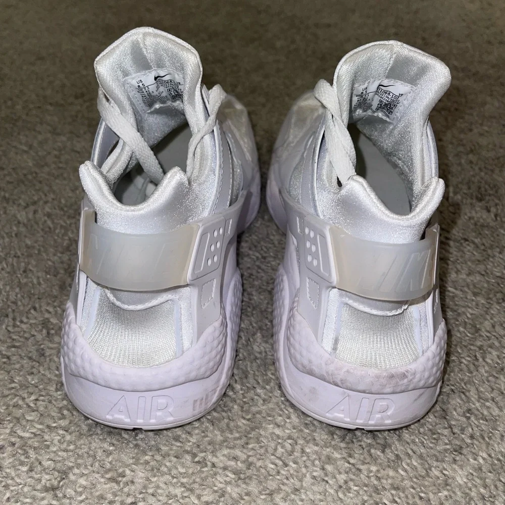 SOLD❗️Nike white huarache sneakers 🤍 - Picture 3 of 6